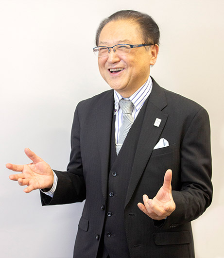 吉田　直一